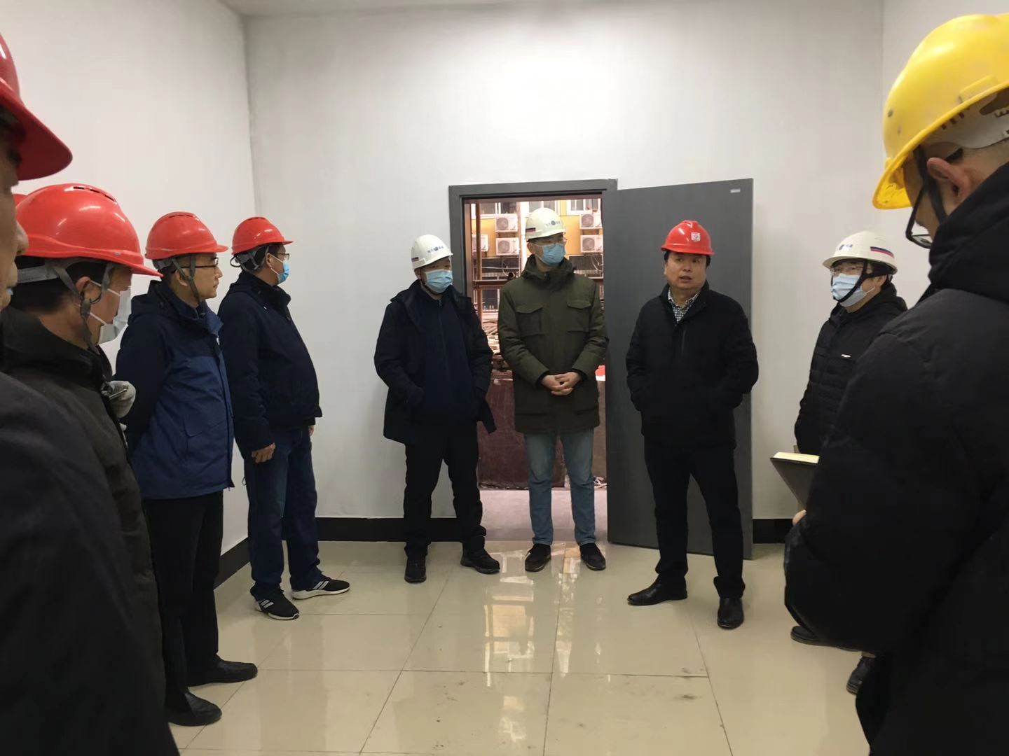 说明: D:\2020年项目\学生宿舍维修改造（一期）\照片\使用单位检查2.jpg